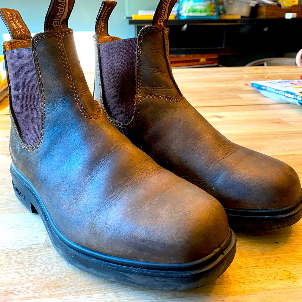 Blundstone Dress Boot Rustic Brown size 7.5